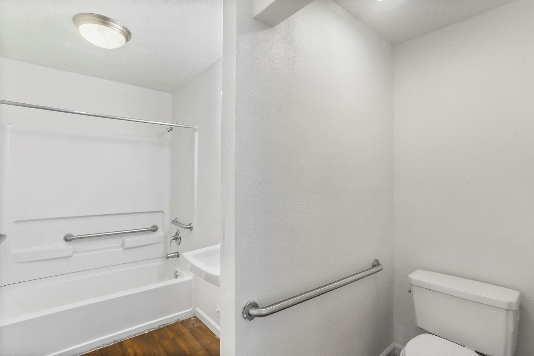 Photos and Video of Madison Glen Apartments in Vicksburg, MS